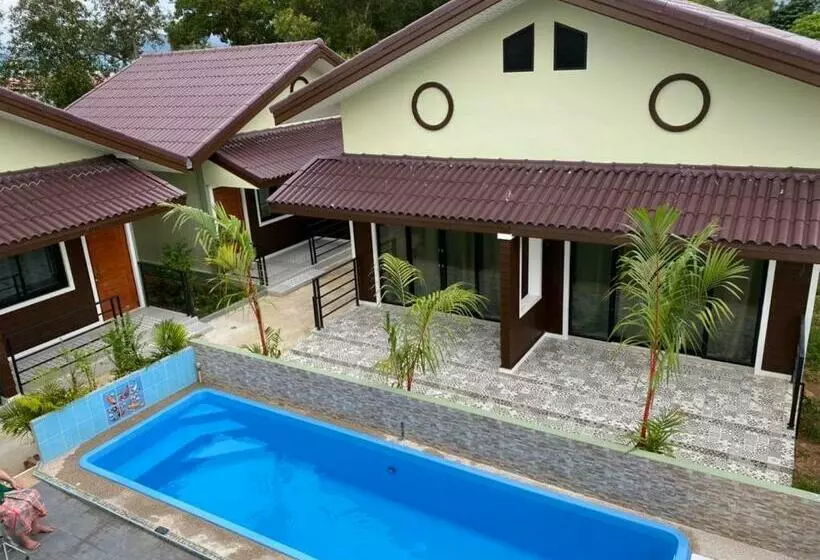 リゾートホテル Piumsuk Villa