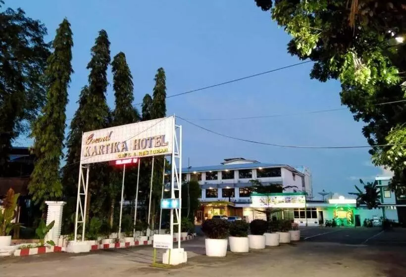 Hotelli Grand Kartika