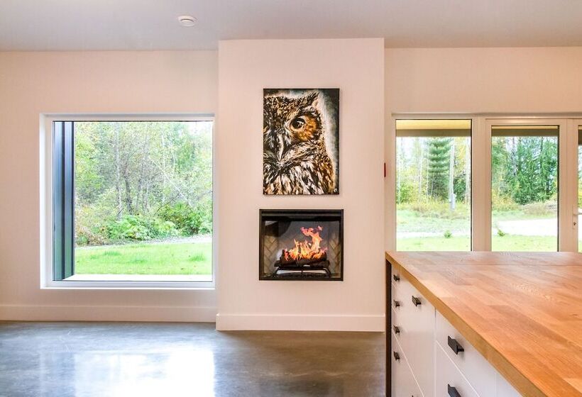 تختخواب و صبحانه Arrows Edge Lodge