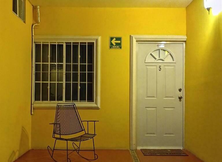 בית מלון כפרי Marina Del Sol