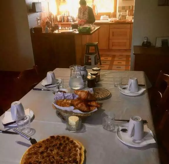 Aamiaismajoitus (B&B) Ferme Des Trois Poiriers, Teloché