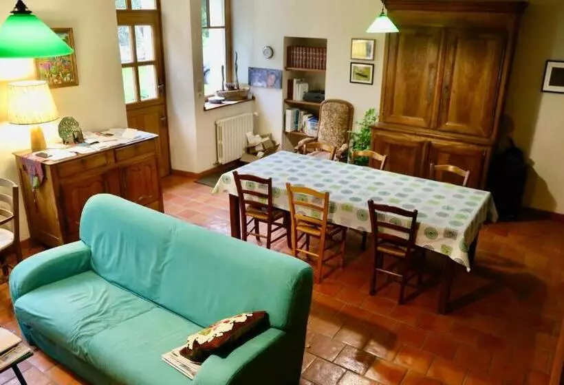 Aamiaismajoitus (B&B) Ferme Des Trois Poiriers, Teloché