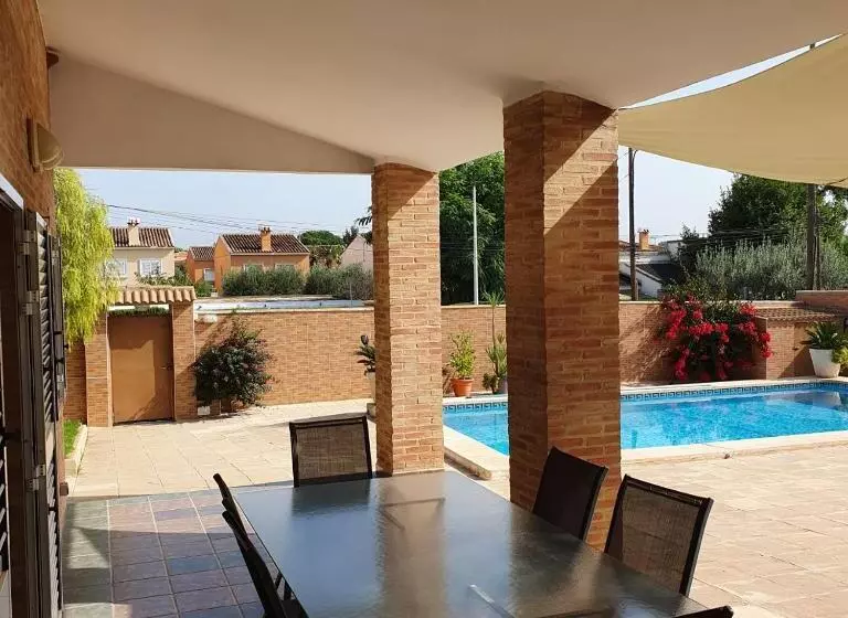 ベッドアンドブレックファースト Maravisa