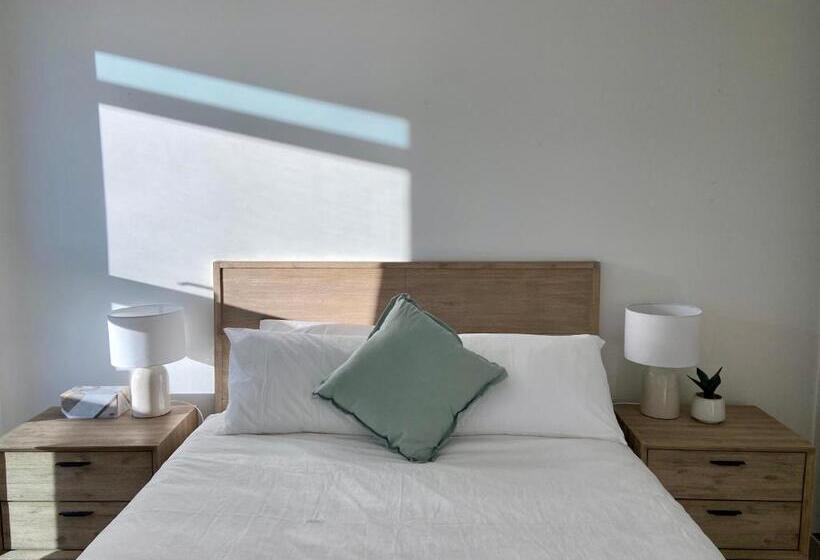 Skygarden Luxury Condo