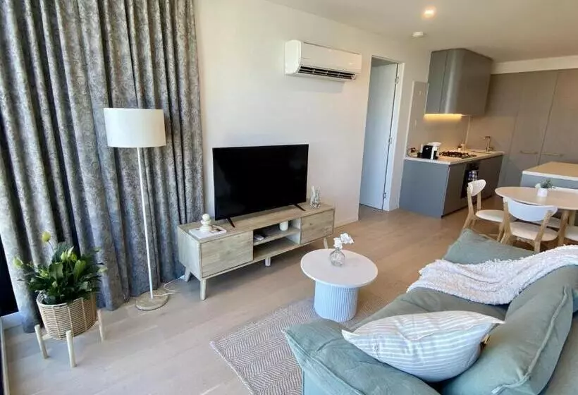 Skygarden Luxury Condo
