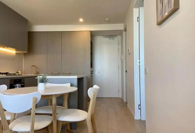 Skygarden Luxury Condo