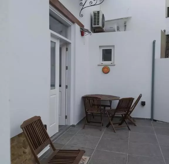 هاستل Magdalene S City House Inn