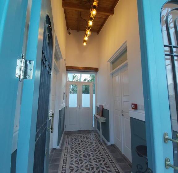 هاستل Magdalene S City House Inn