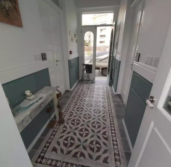 هاستل Magdalene S City House Inn