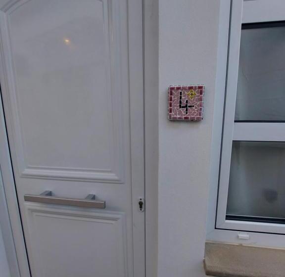 هاستل Magdalene S City House Inn