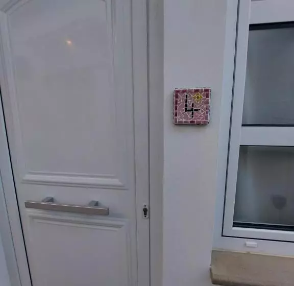 هاستل Magdalene S City House Inn