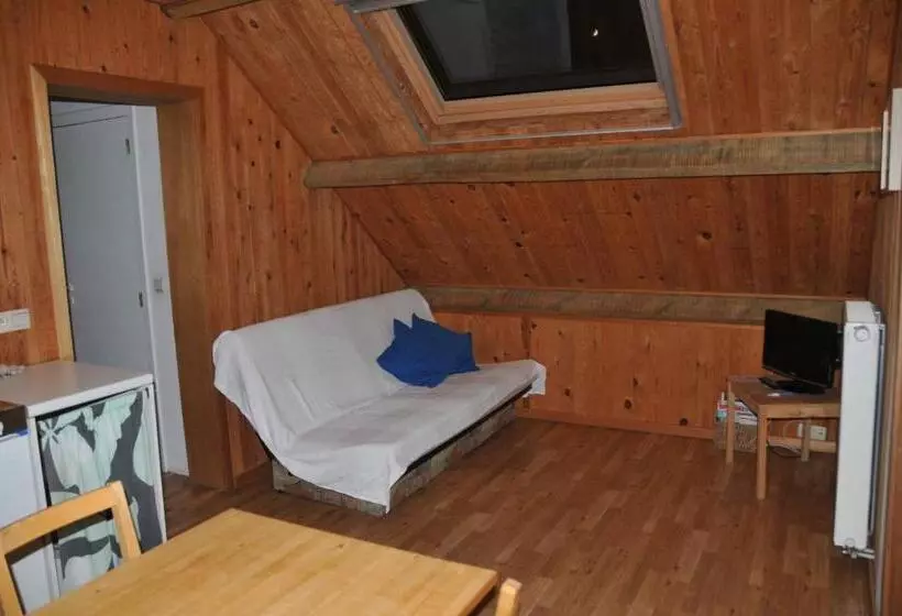 Aamiaismajoitus (B&B) La Source Du Broly