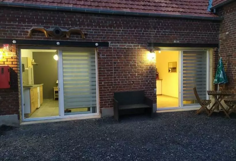 ベッドアンドブレックファースト Studio Les Chambres De La Source   Tadorne