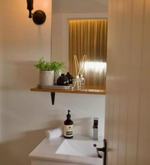 Hotelli Bay Of Fires Apartments