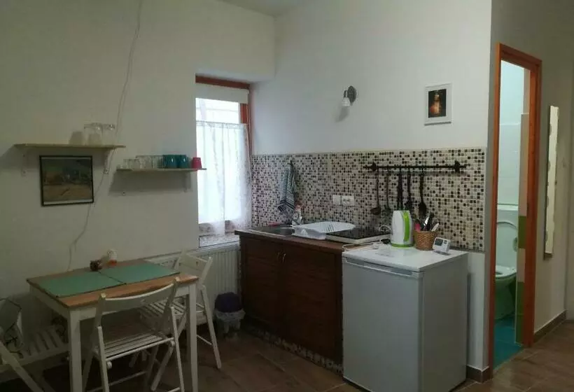 Majatalo Négy Tücsök Vendégház