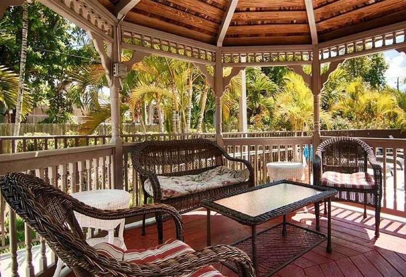 酒店 Days Inn & Suites By Wyndham Bonita Springs North Naples