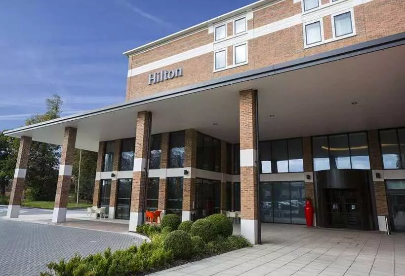 Отель Hilton London Heathrow Airport Terminal 5