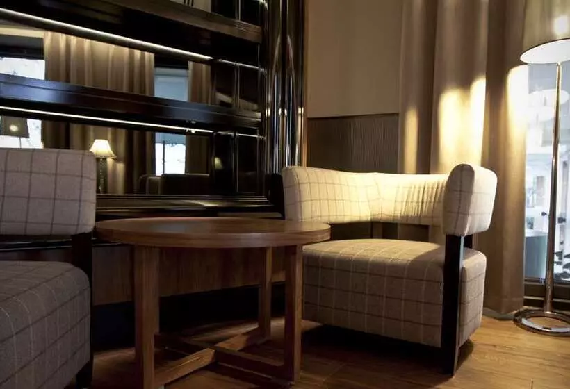 Отель Hilton London Heathrow Airport Terminal 5