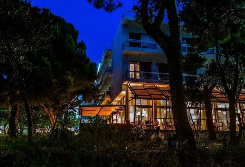 Отель Karystion