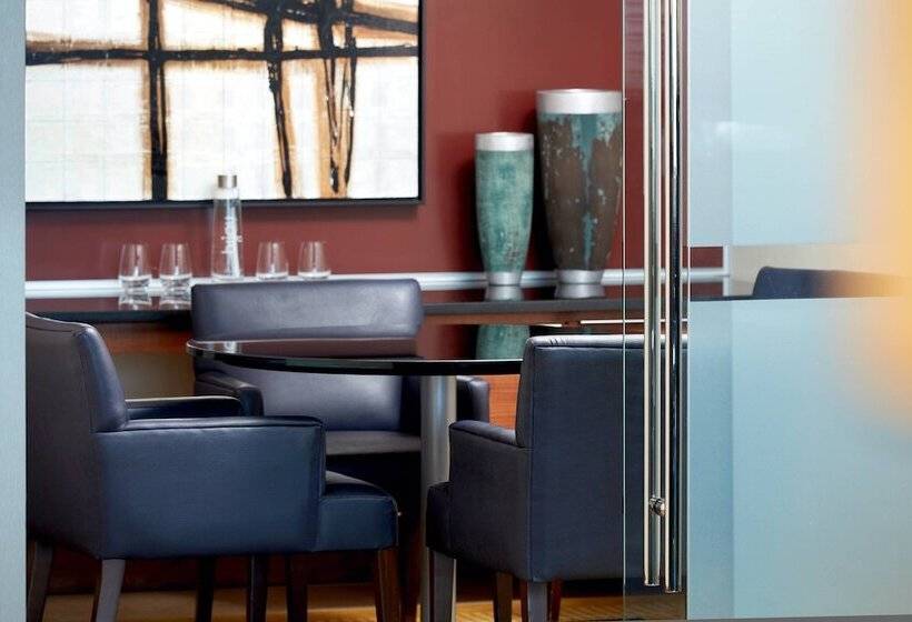 فندق Marriott Montreal Airport In Terminal