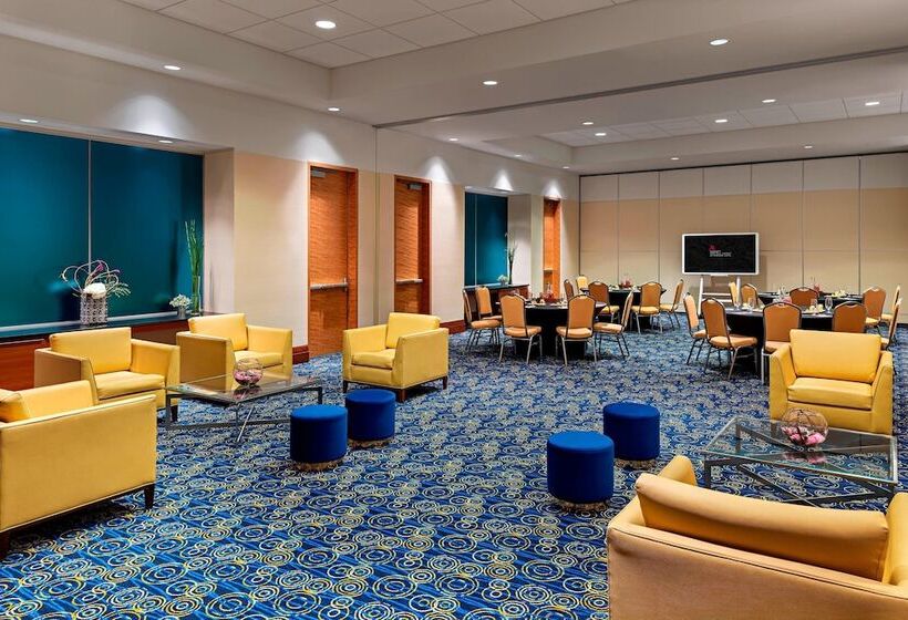 فندق Marriott Montreal Airport In Terminal