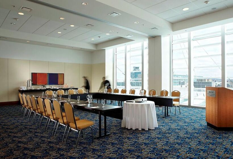 فندق Marriott Montreal Airport In Terminal