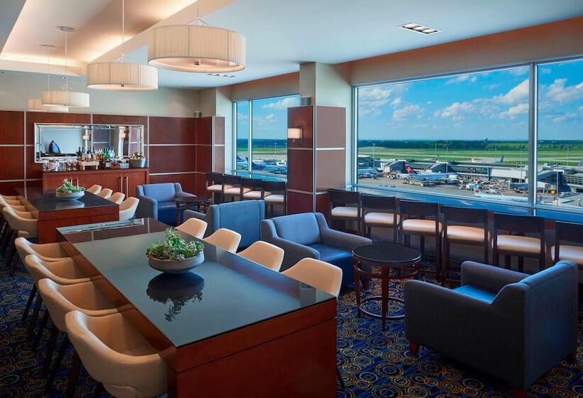 فندق Marriott Montreal Airport In Terminal