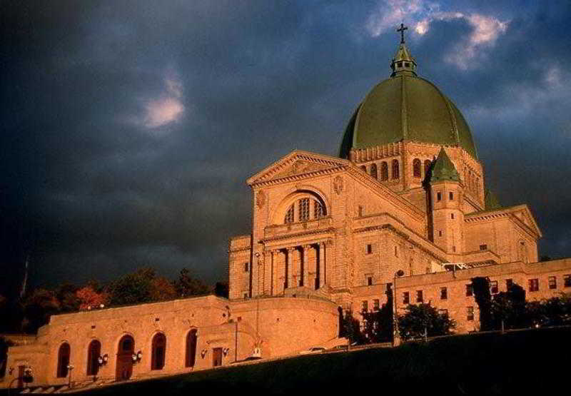 فندق Marriott Montreal Airport In Terminal
