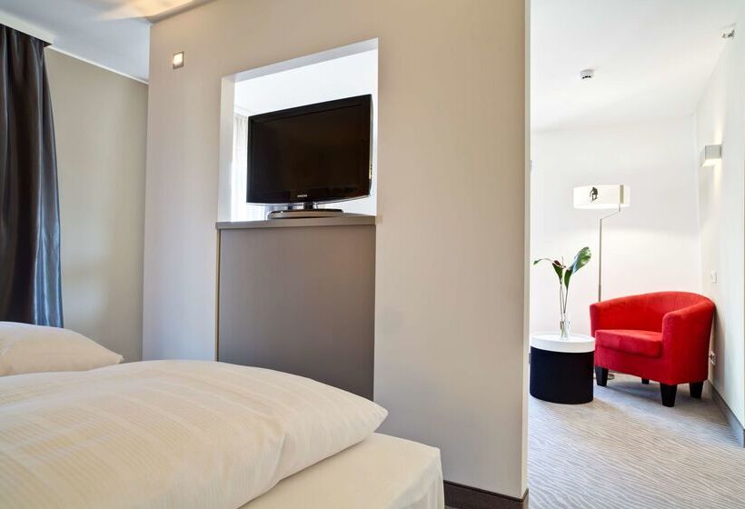 בית מלון כפרי Hilton Garden Inn Innsbruck Tivoli