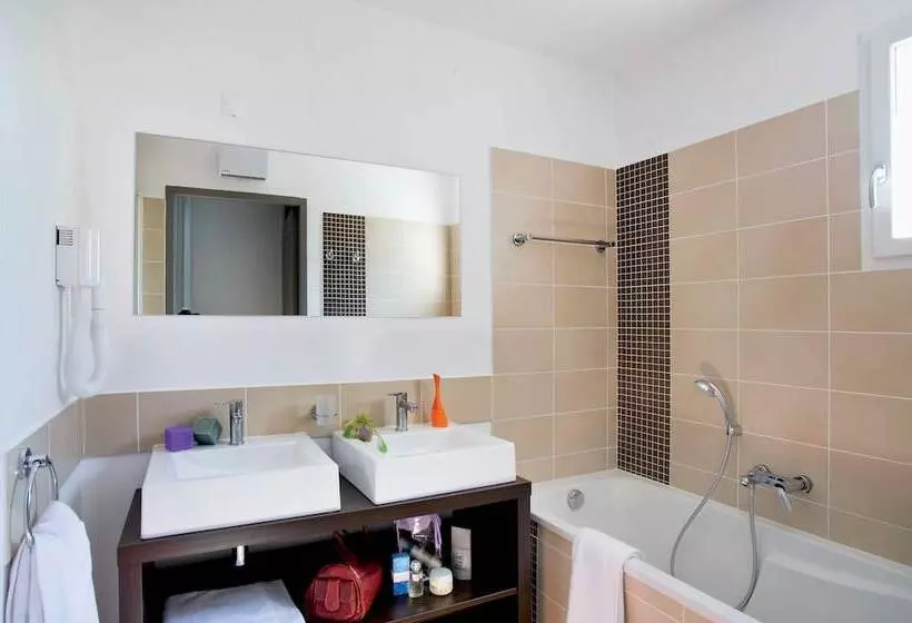 Lagrange Vacances Le Clos Savornin