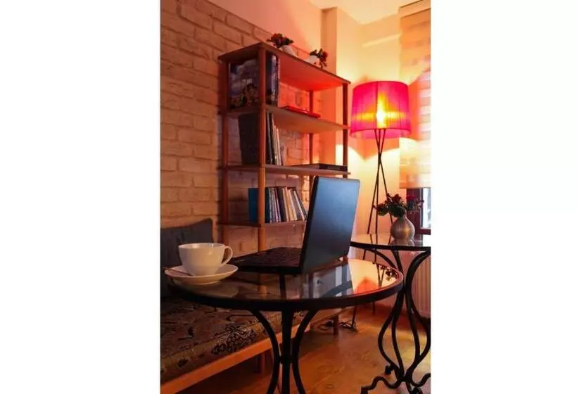 Three Apples Suites And