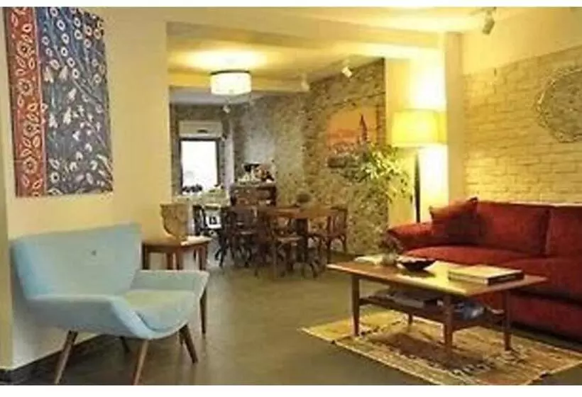 Three Apples Suites And