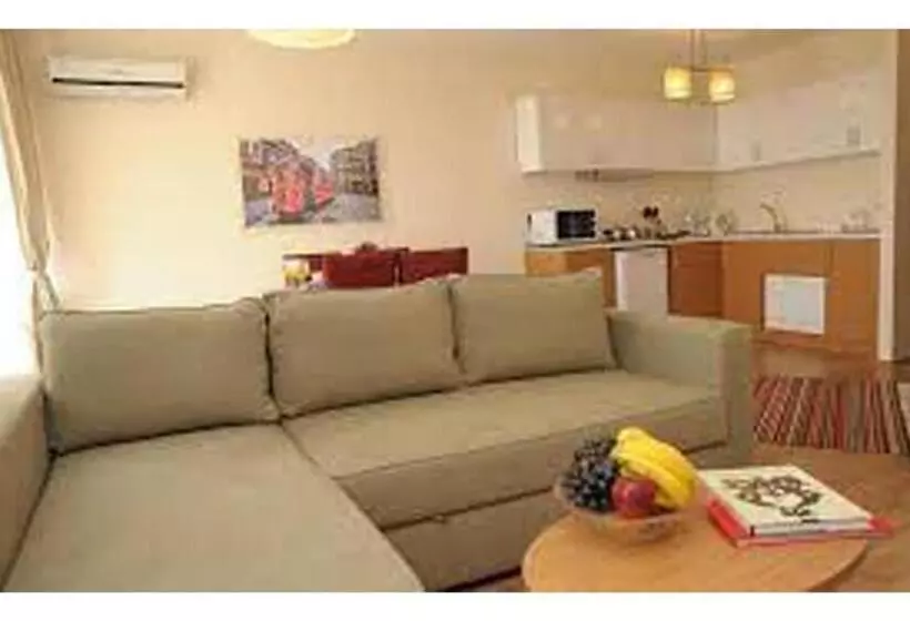 Three Apples Suites And