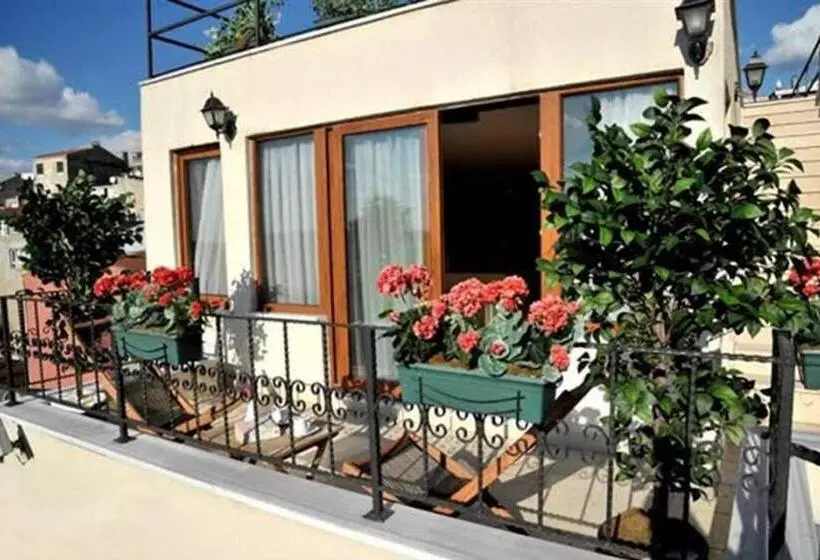 Three Apples Suites And