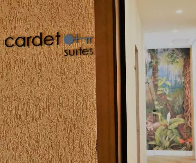 تختخواب و صبحانه Cardeto Suites