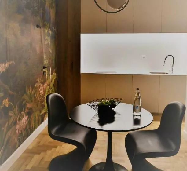 تختخواب و صبحانه Cardeto Suites
