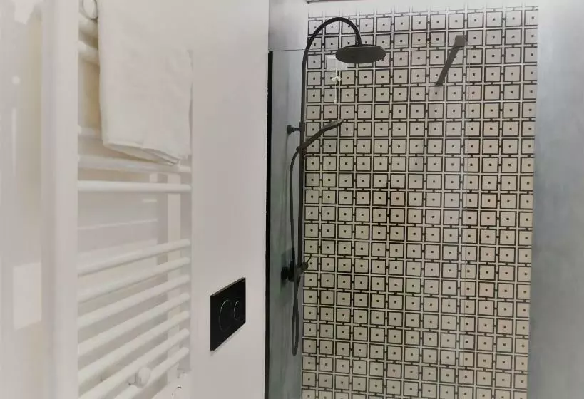 تختخواب و صبحانه Cardeto Suites