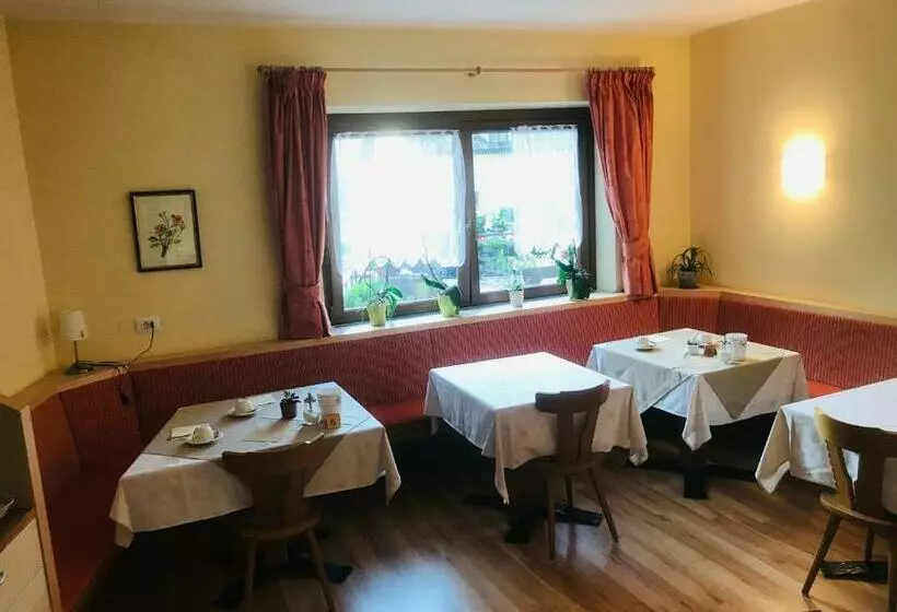 تختخواب و صبحانه Kandlerhof