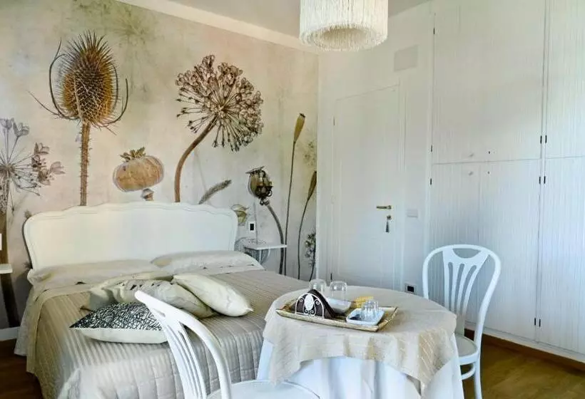 تختخواب و صبحانه Madame Canard