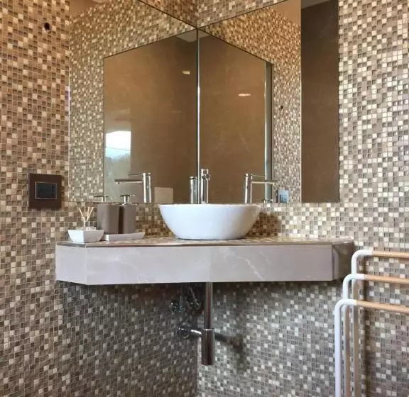 تختخواب و صبحانه Madame Canard