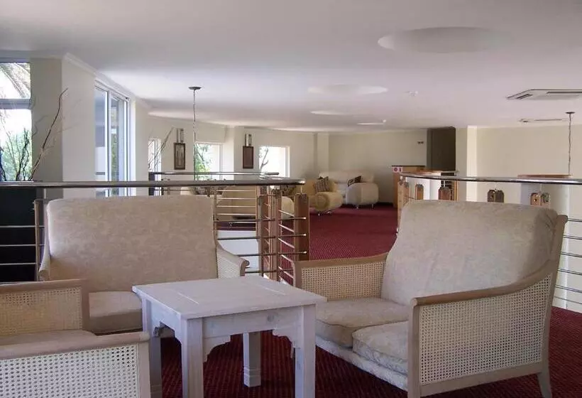 هتل Regal Inn Pmburg