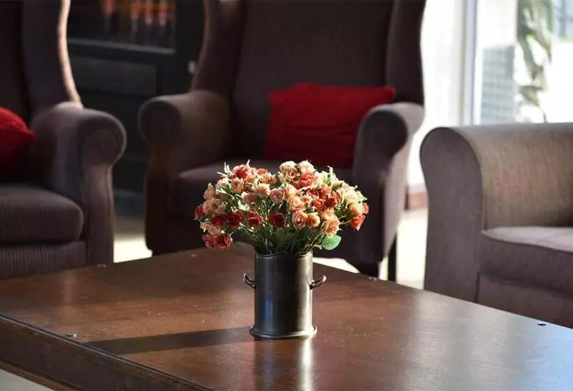 هتل Regal Inn Pmburg
