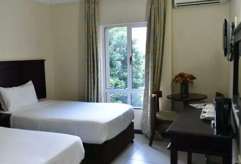 هتل Regal Inn Pmburg