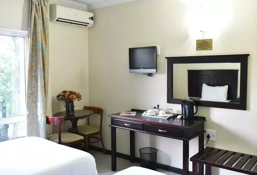 هتل Regal Inn Pmburg