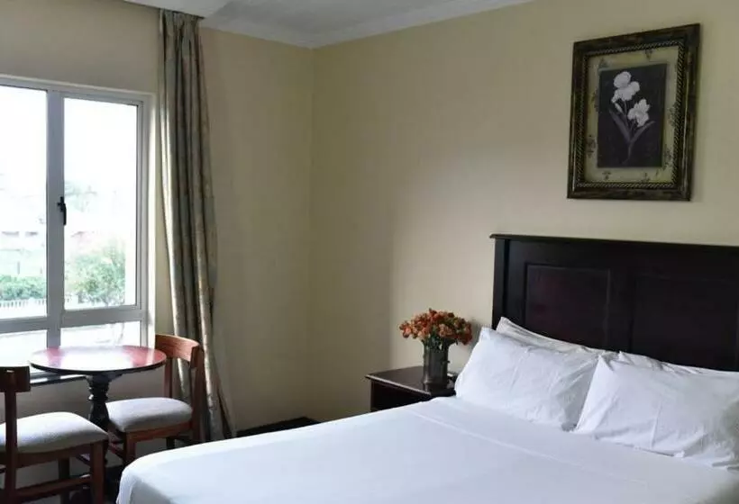 هتل Regal Inn Pmburg