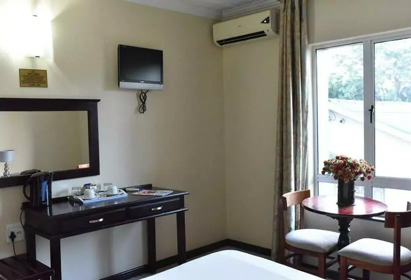 هتل Regal Inn Pmburg