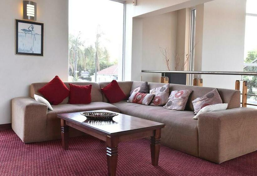 בית מלון כפרי Regal Inn Pmburg