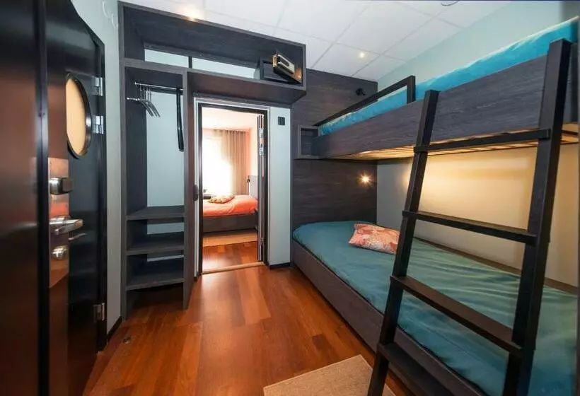 Hotelli Staykvick Boutique Hostel