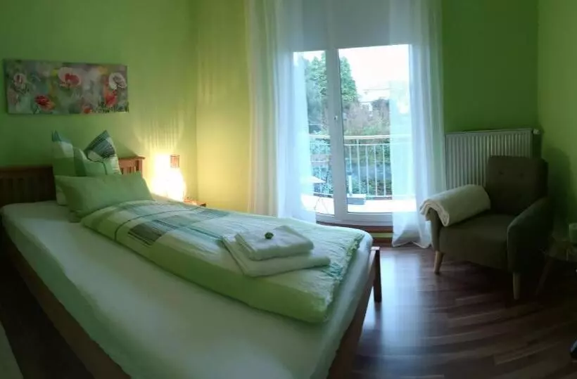 Ninas B&b Exklusiv Für Frauen