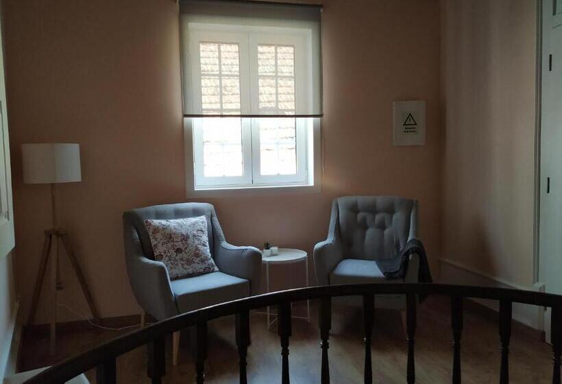 هاستل Entresocalcos